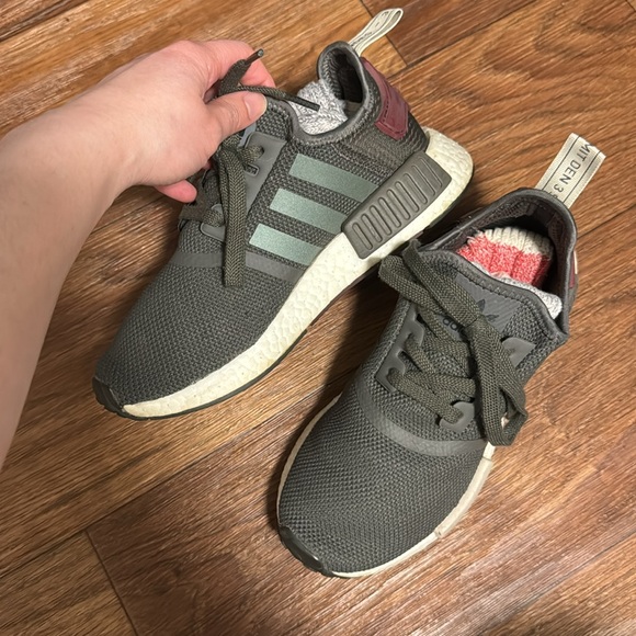 2016 Adidas NMD R1 Olive Maroon Women’s 6.5 Boost - Picture 2 of 6